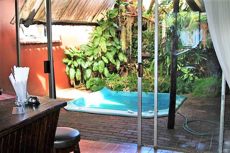 1 Bedroom Property for Sale in Uvongo KwaZulu-Natal