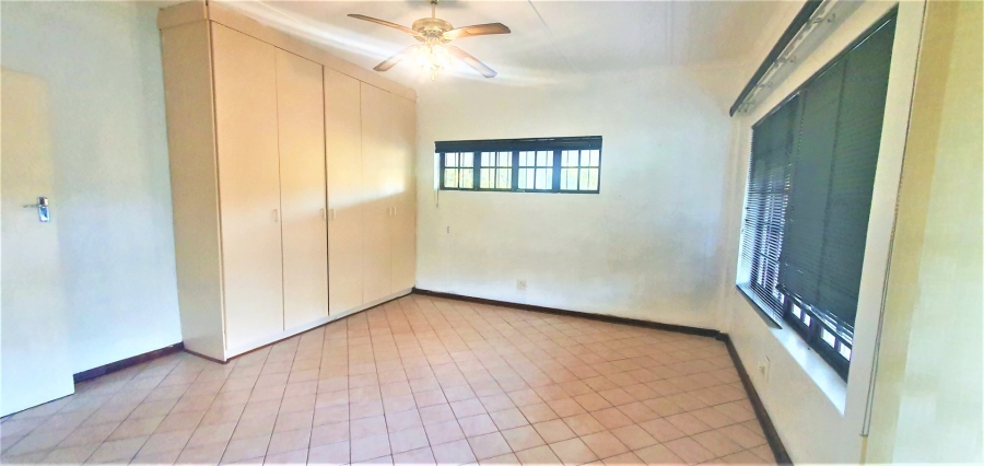 2 Bedroom Property for Sale in Umtentweni KwaZulu-Natal