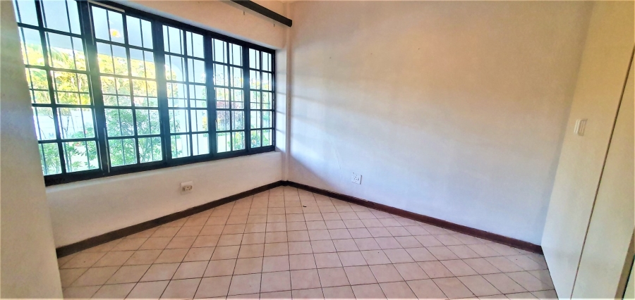 2 Bedroom Property for Sale in Umtentweni KwaZulu-Natal