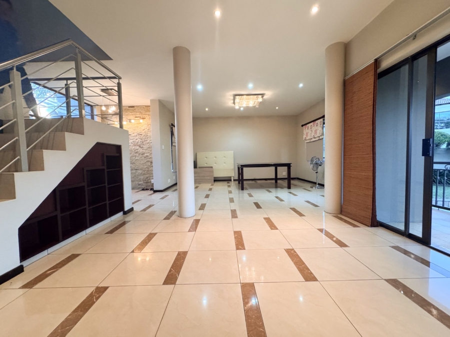 3 Bedroom Property for Sale in Schuinshoogte KwaZulu-Natal