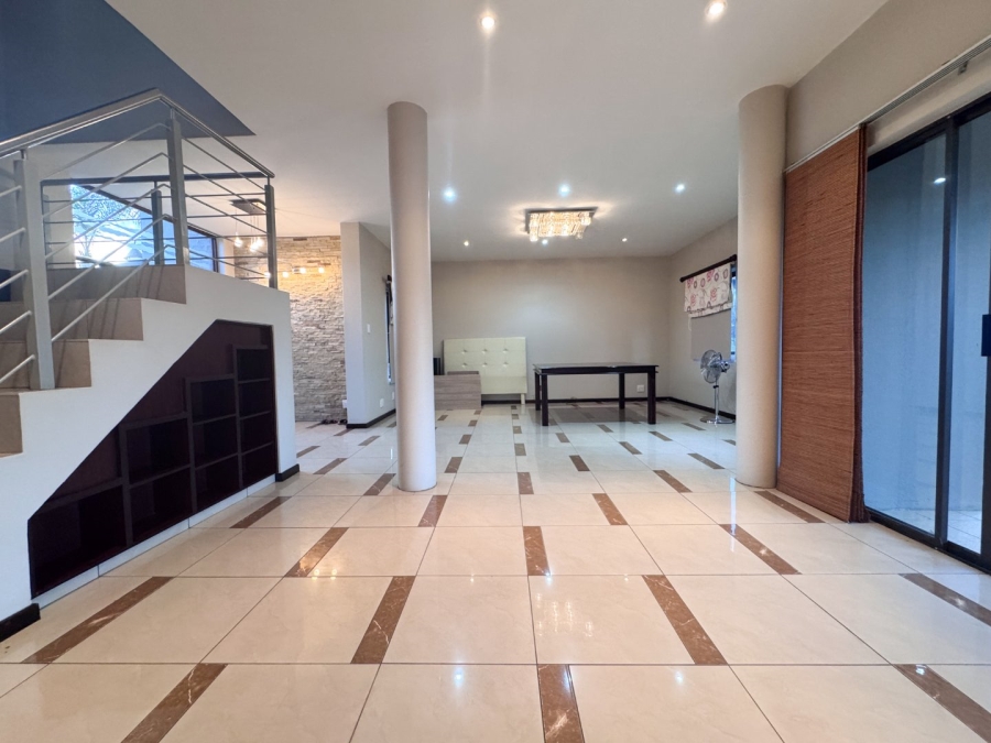 3 Bedroom Property for Sale in Schuinshoogte KwaZulu-Natal