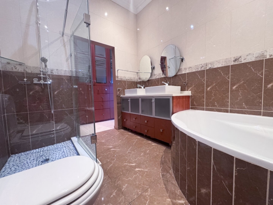 3 Bedroom Property for Sale in Schuinshoogte KwaZulu-Natal