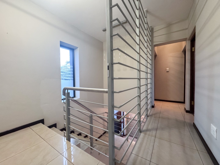 3 Bedroom Property for Sale in Schuinshoogte KwaZulu-Natal