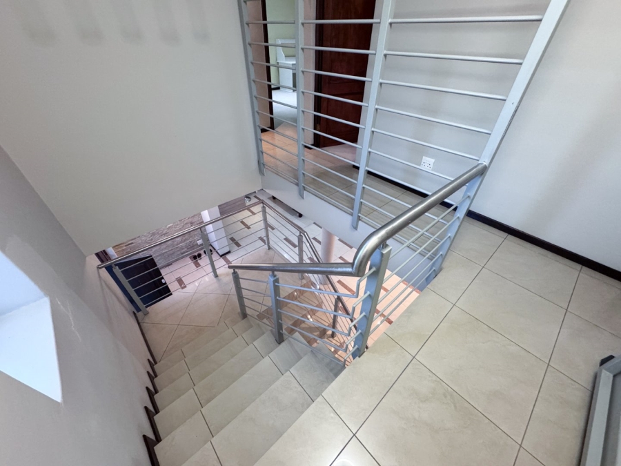 3 Bedroom Property for Sale in Schuinshoogte KwaZulu-Natal