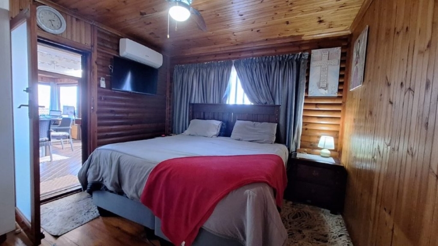 4 Bedroom Property for Sale in Southport KwaZulu-Natal