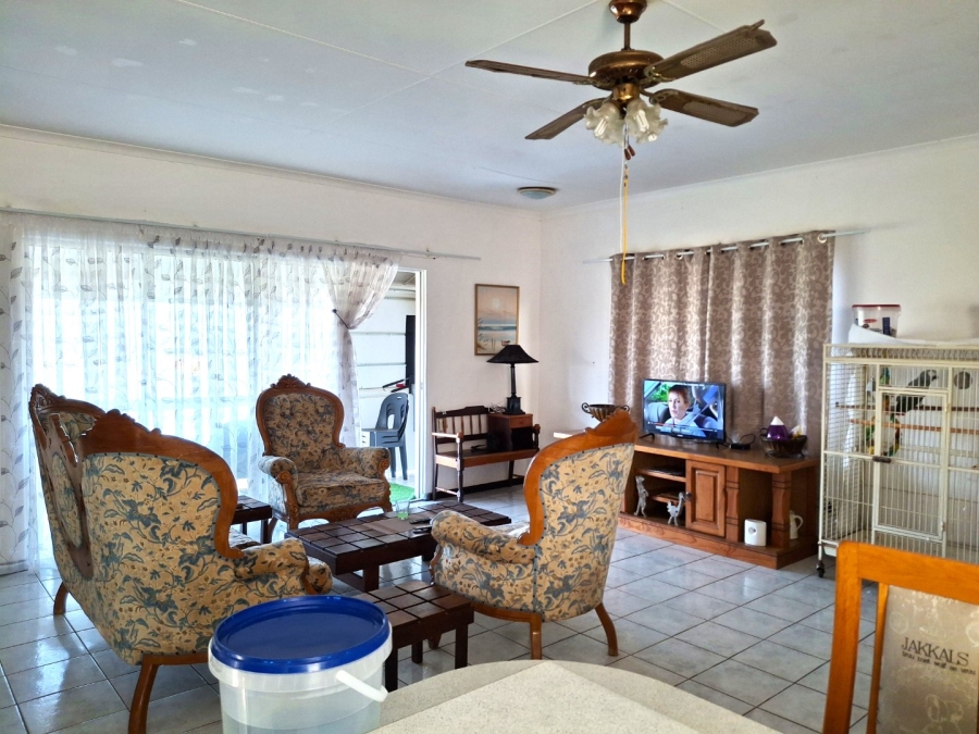 3 Bedroom Property for Sale in Port Edward KwaZulu-Natal