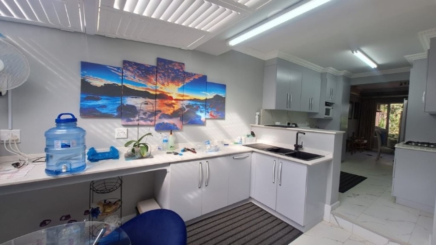 3 Bedroom Property for Sale in Southport KwaZulu-Natal
