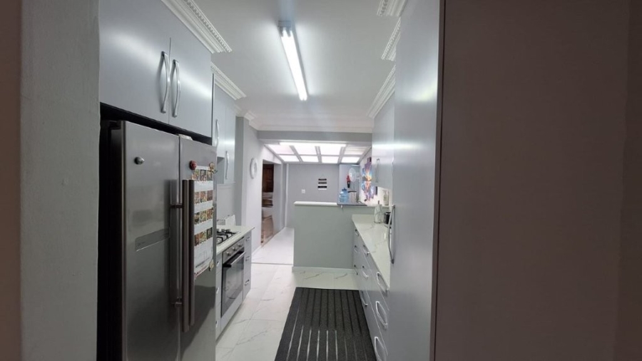 3 Bedroom Property for Sale in Southport KwaZulu-Natal