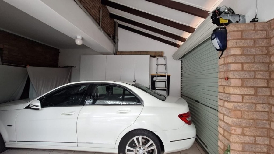 3 Bedroom Property for Sale in Southport KwaZulu-Natal