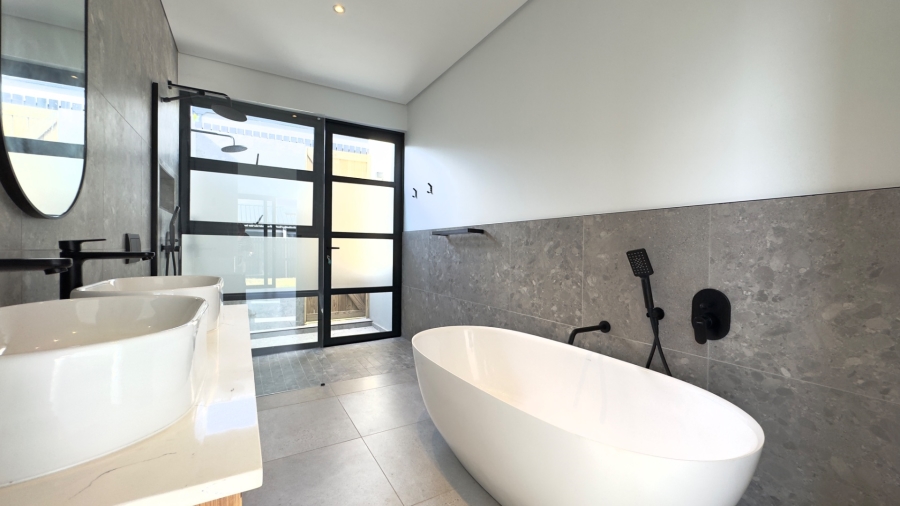 4 Bedroom Property for Sale in Elaleni Coastal Forest Estate KwaZulu-Natal
