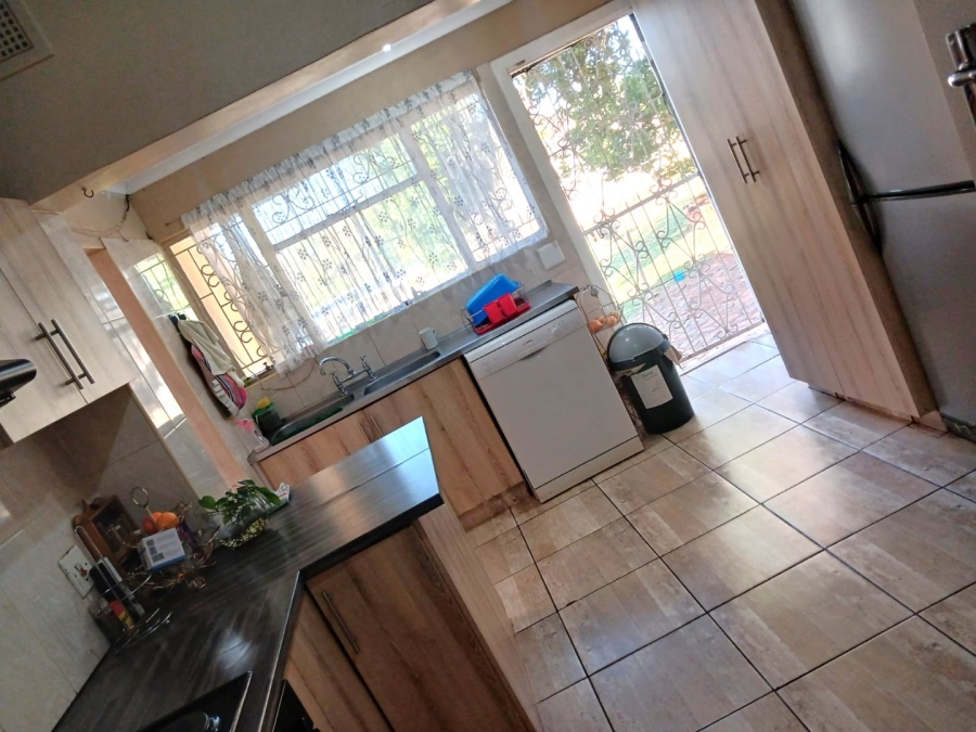 To Let 3 Bedroom Property for Rent in Hayfields KwaZulu-Natal