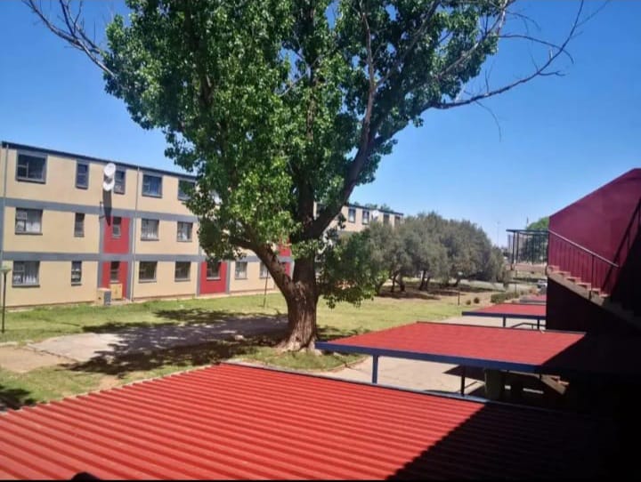 2 Bedroom Property for Sale in Madadeni J KwaZulu-Natal