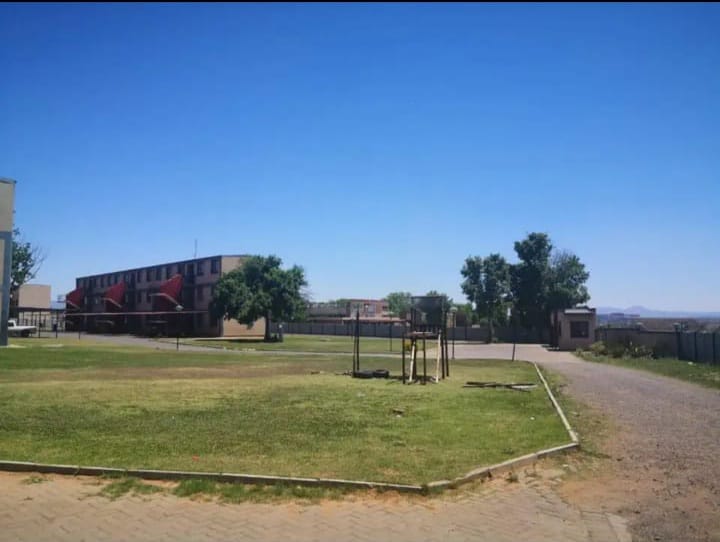 2 Bedroom Property for Sale in Madadeni J KwaZulu-Natal