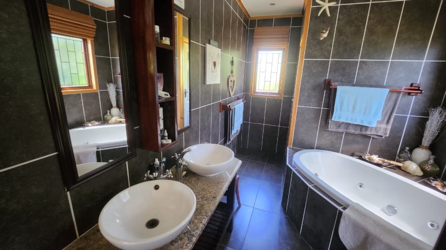 7 Bedroom Property for Sale in Southbroom KwaZulu-Natal