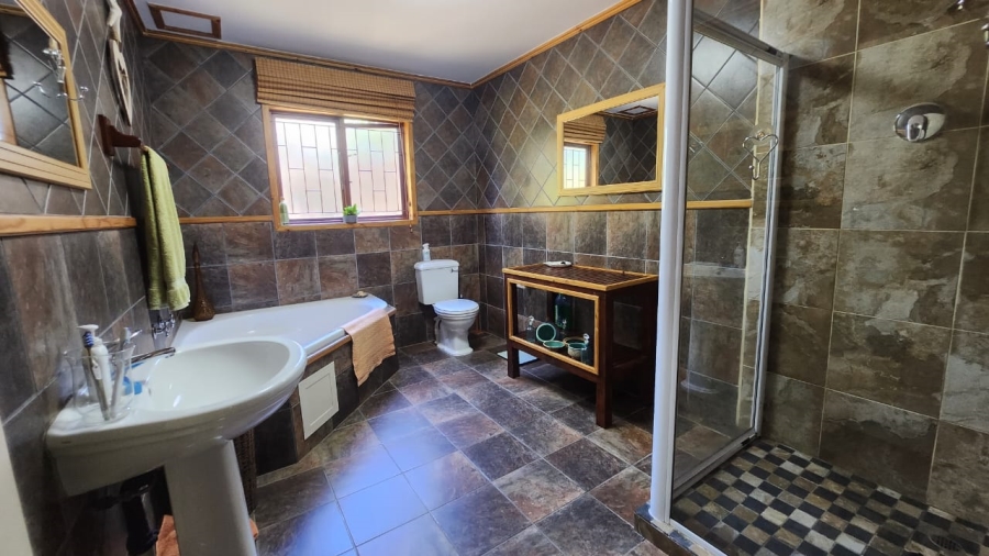 7 Bedroom Property for Sale in Southbroom KwaZulu-Natal
