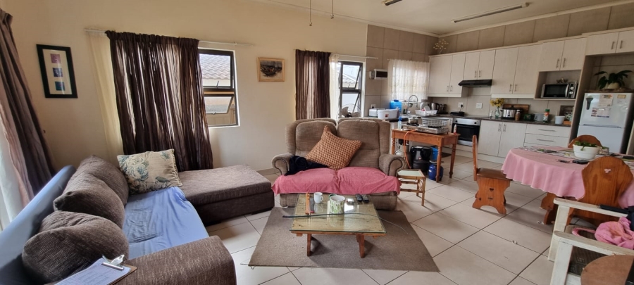 6 Bedroom Property for Sale in Margate KwaZulu-Natal