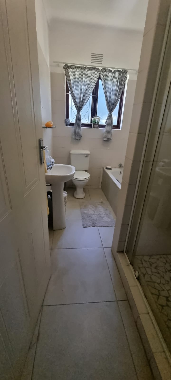 6 Bedroom Property for Sale in Margate KwaZulu-Natal