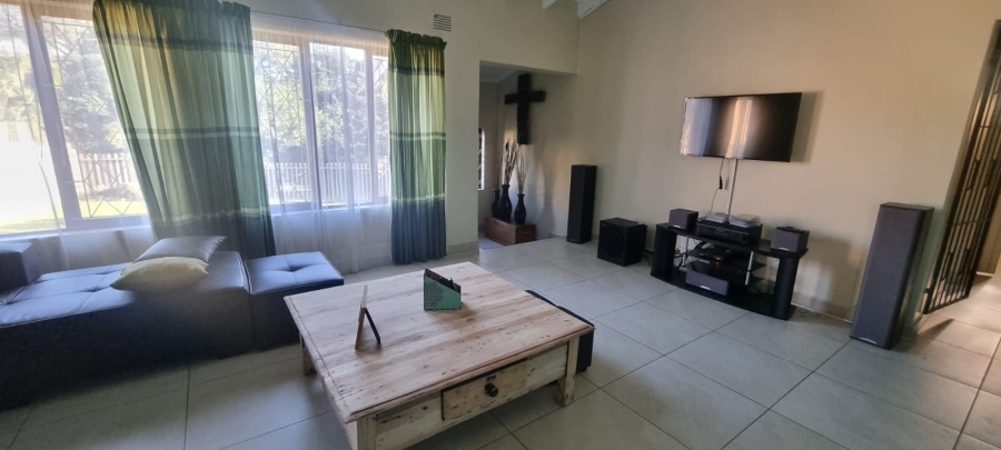 6 Bedroom Property for Sale in Margate KwaZulu-Natal