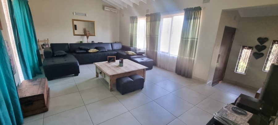 6 Bedroom Property for Sale in Margate KwaZulu-Natal