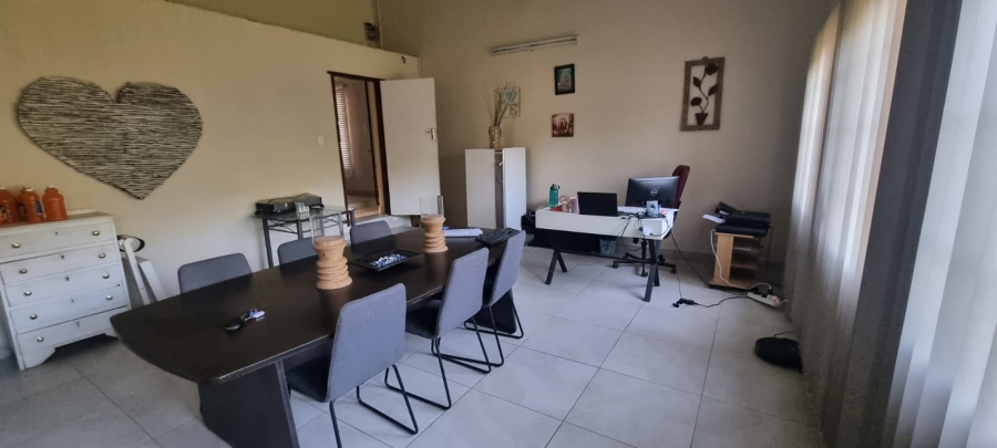 6 Bedroom Property for Sale in Margate KwaZulu-Natal