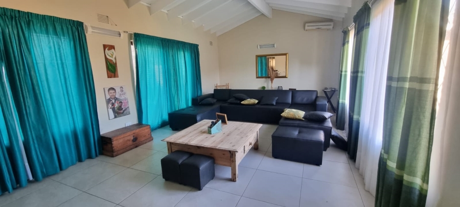 6 Bedroom Property for Sale in Margate KwaZulu-Natal
