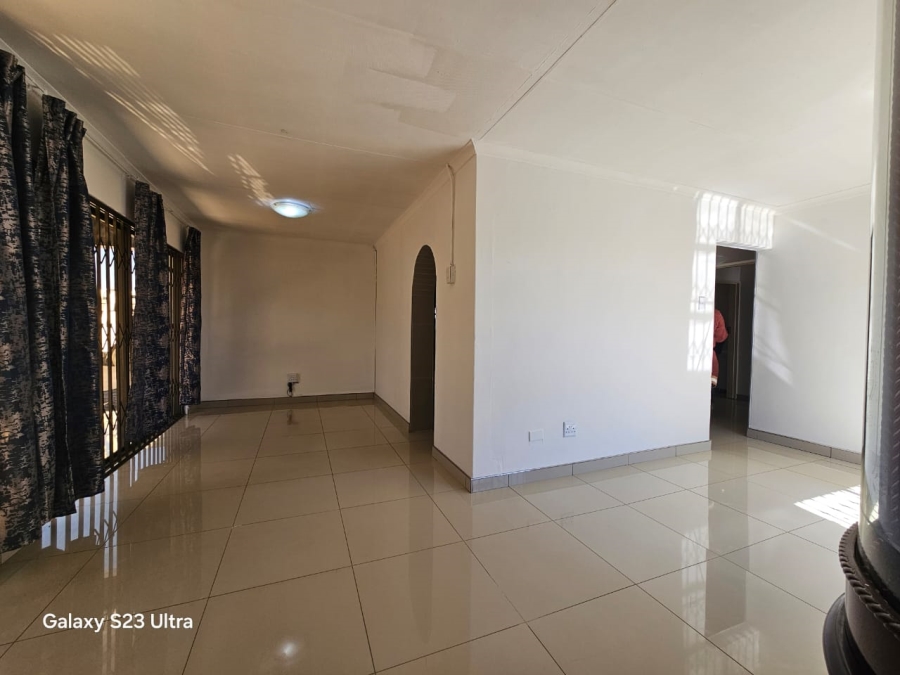 3 Bedroom Property for Sale in Sunset View KwaZulu-Natal