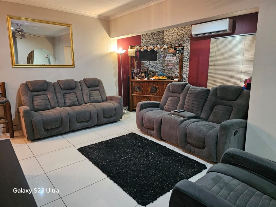4 Bedroom Property for Sale in Richview KwaZulu-Natal