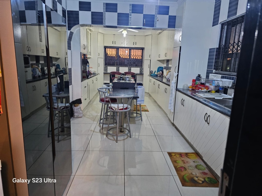 4 Bedroom Property for Sale in Richview KwaZulu-Natal