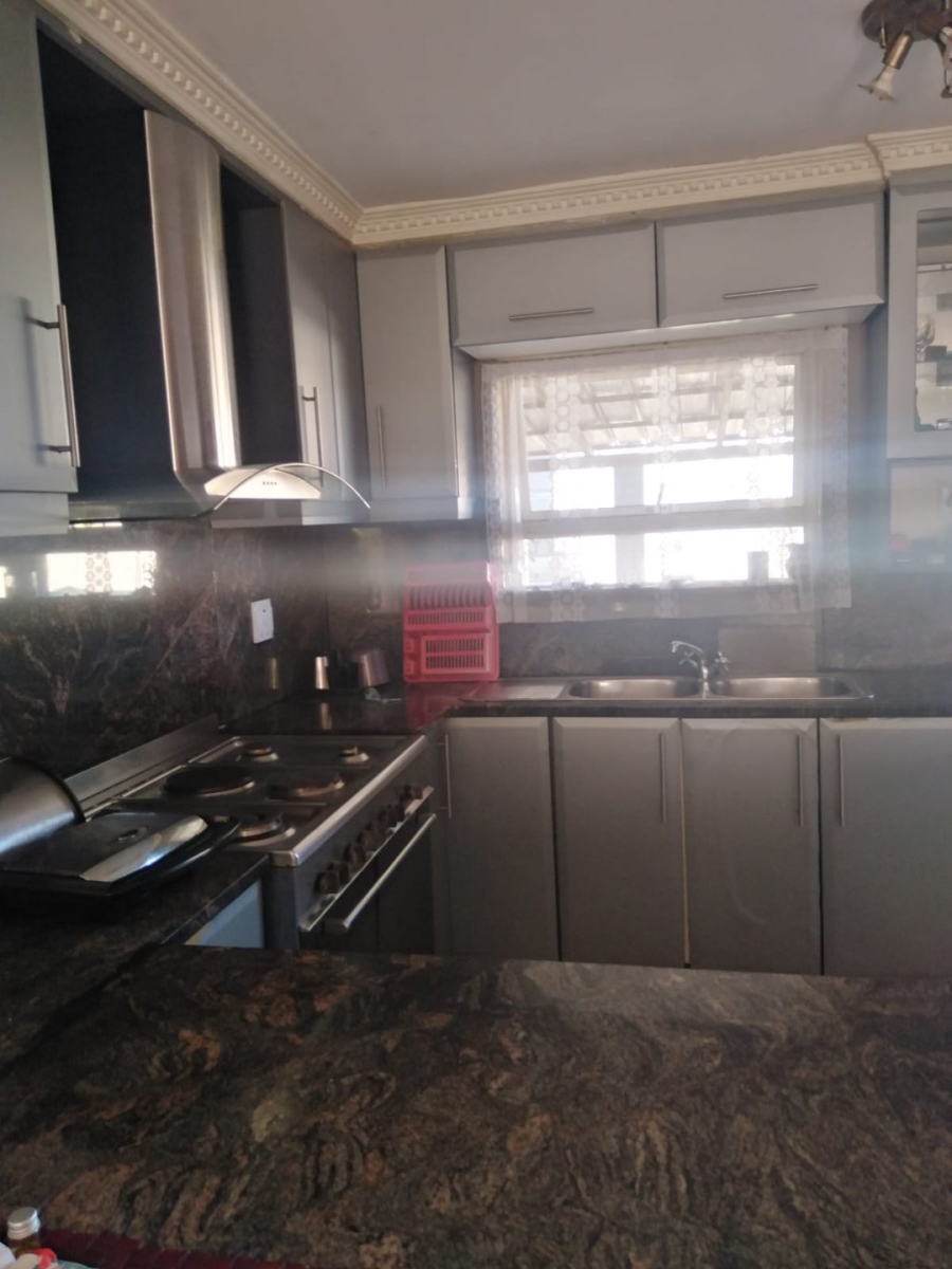 3 Bedroom Property for Sale in Newlands East KwaZulu-Natal