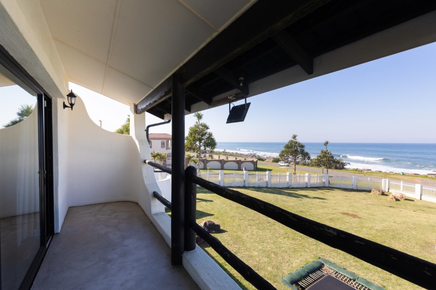 5 Bedroom Property for Sale in Uvongo KwaZulu-Natal