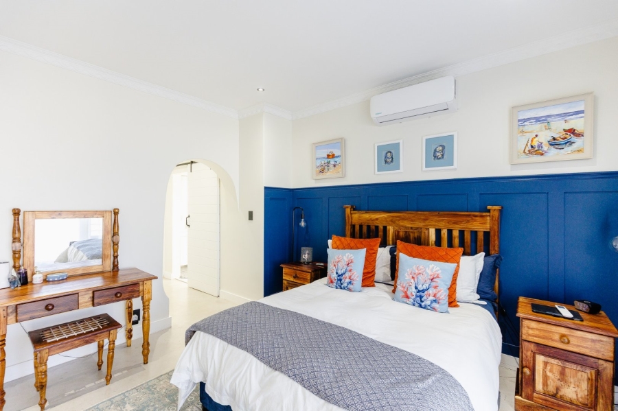 5 Bedroom Property for Sale in Uvongo KwaZulu-Natal