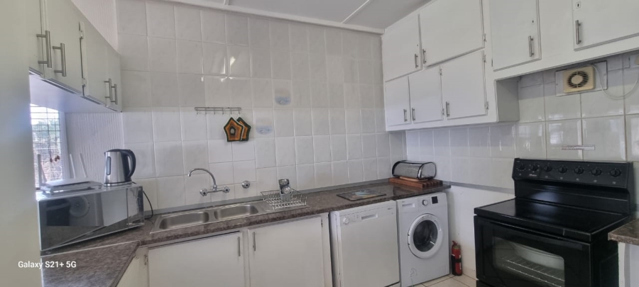 3 Bedroom Property for Sale in Uvongo KwaZulu-Natal