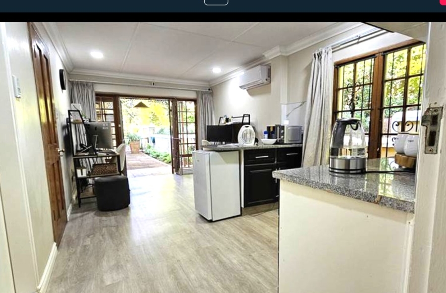 To Let commercial Property for Rent in Kloof KwaZulu-Natal