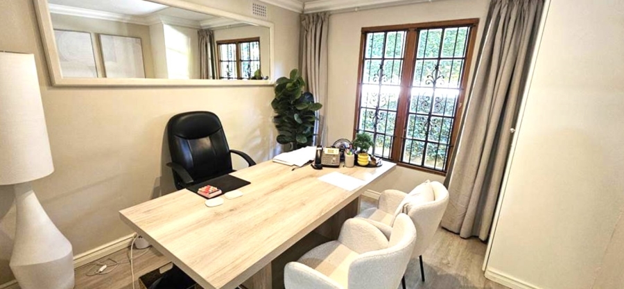 To Let commercial Property for Rent in Kloof KwaZulu-Natal