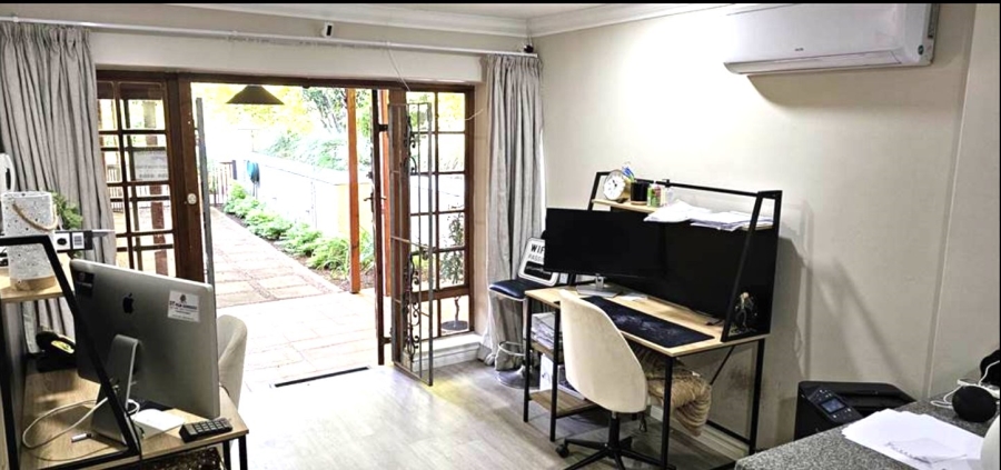 To Let commercial Property for Rent in Kloof KwaZulu-Natal
