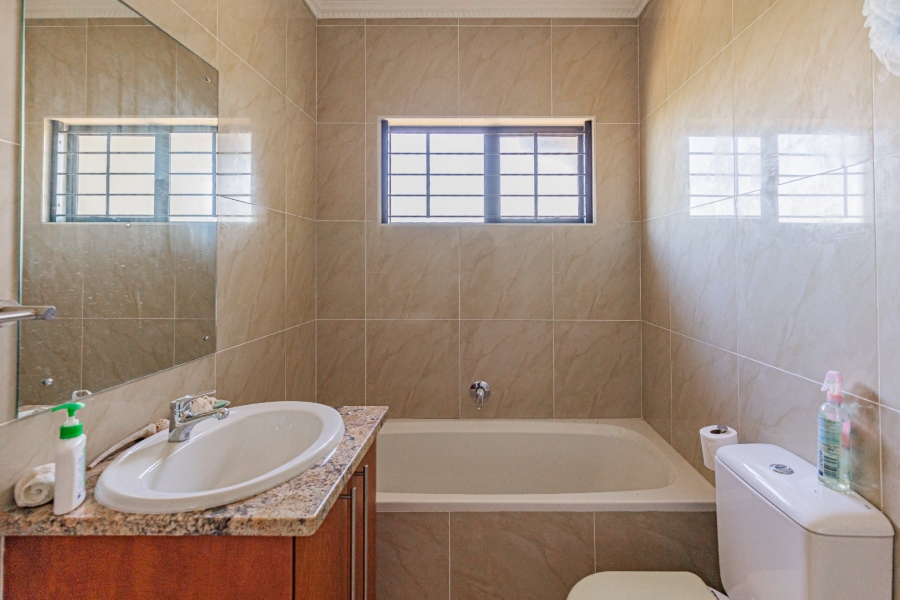 4 Bedroom Property for Sale in Sea Park KwaZulu-Natal
