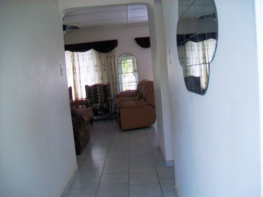 3 Bedroom Property for Sale in Uvongo KwaZulu-Natal
