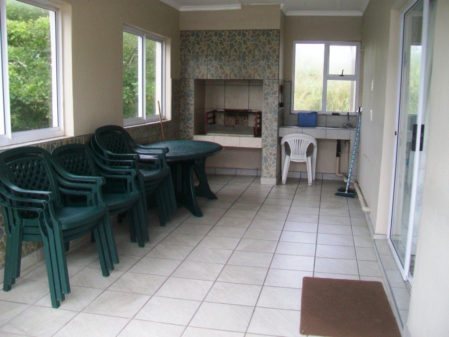 3 Bedroom Property for Sale in Uvongo KwaZulu-Natal
