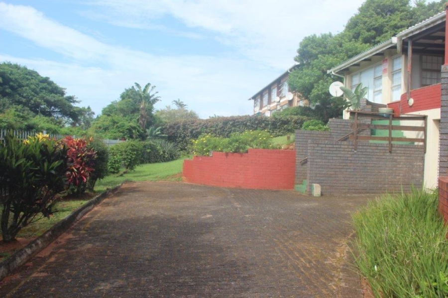 2 Bedroom Property for Sale in Umtentweni KwaZulu-Natal