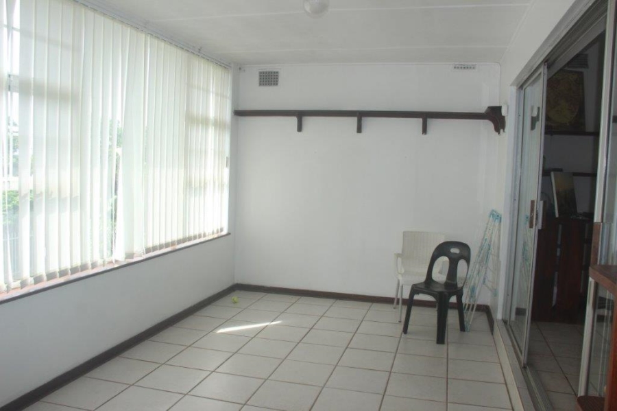 2 Bedroom Property for Sale in Umtentweni KwaZulu-Natal
