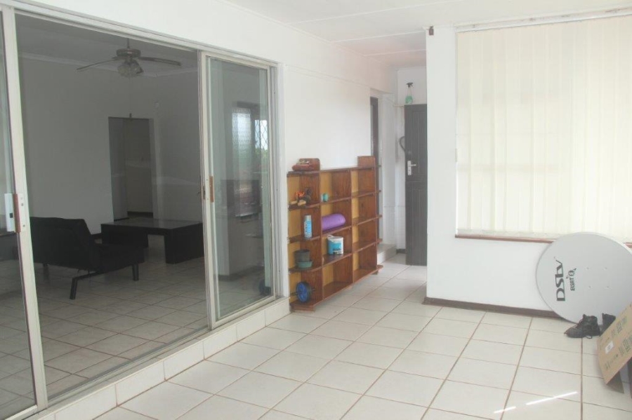 2 Bedroom Property for Sale in Umtentweni KwaZulu-Natal