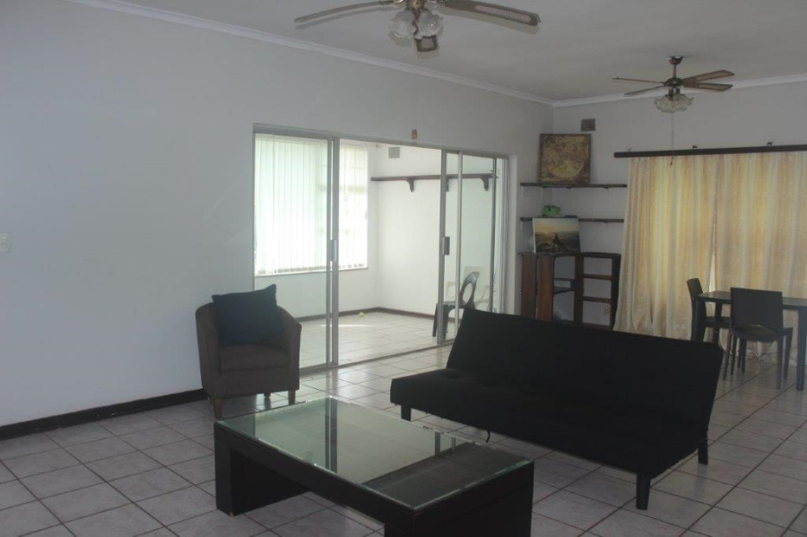2 Bedroom Property for Sale in Umtentweni KwaZulu-Natal