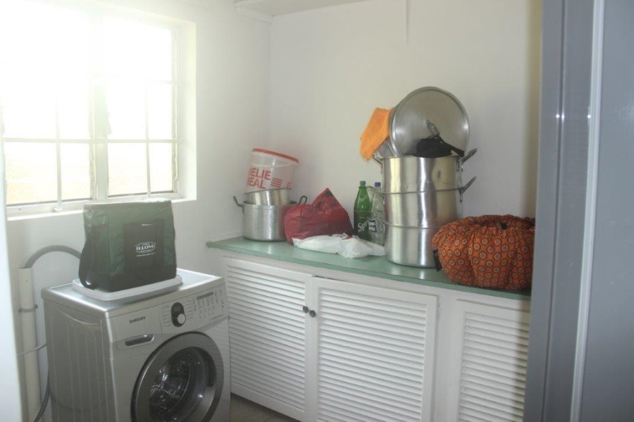 2 Bedroom Property for Sale in Umtentweni KwaZulu-Natal