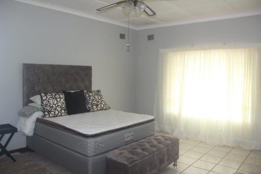 2 Bedroom Property for Sale in Umtentweni KwaZulu-Natal