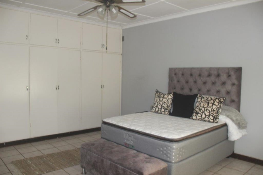 2 Bedroom Property for Sale in Umtentweni KwaZulu-Natal