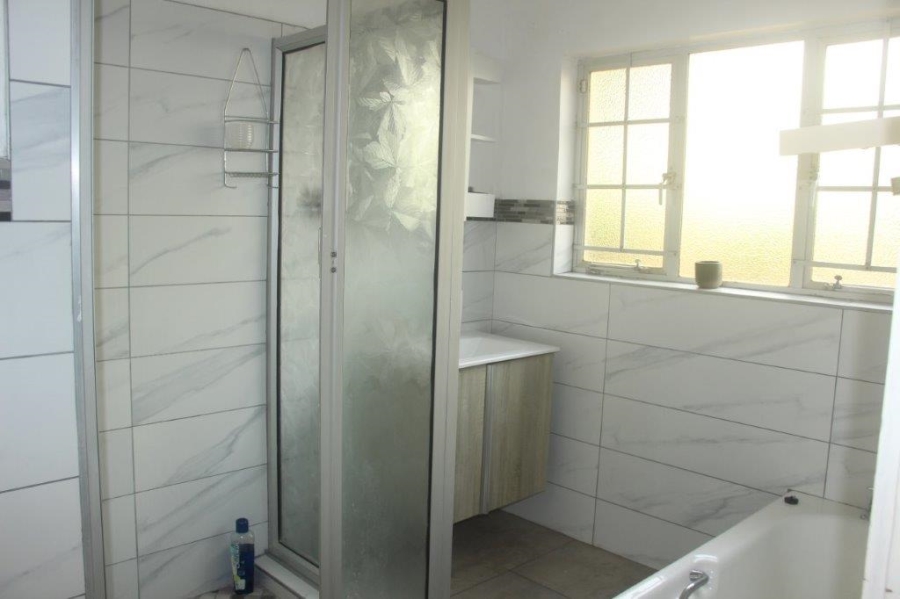 2 Bedroom Property for Sale in Umtentweni KwaZulu-Natal