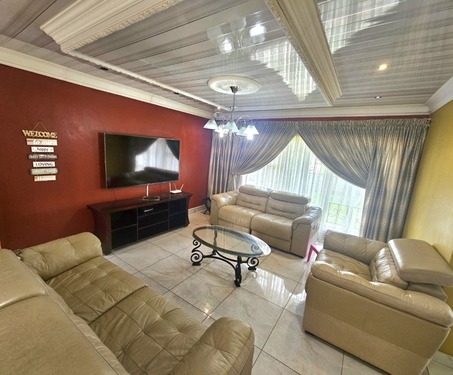 4 Bedroom Property for Sale in Amajuba Park KwaZulu-Natal