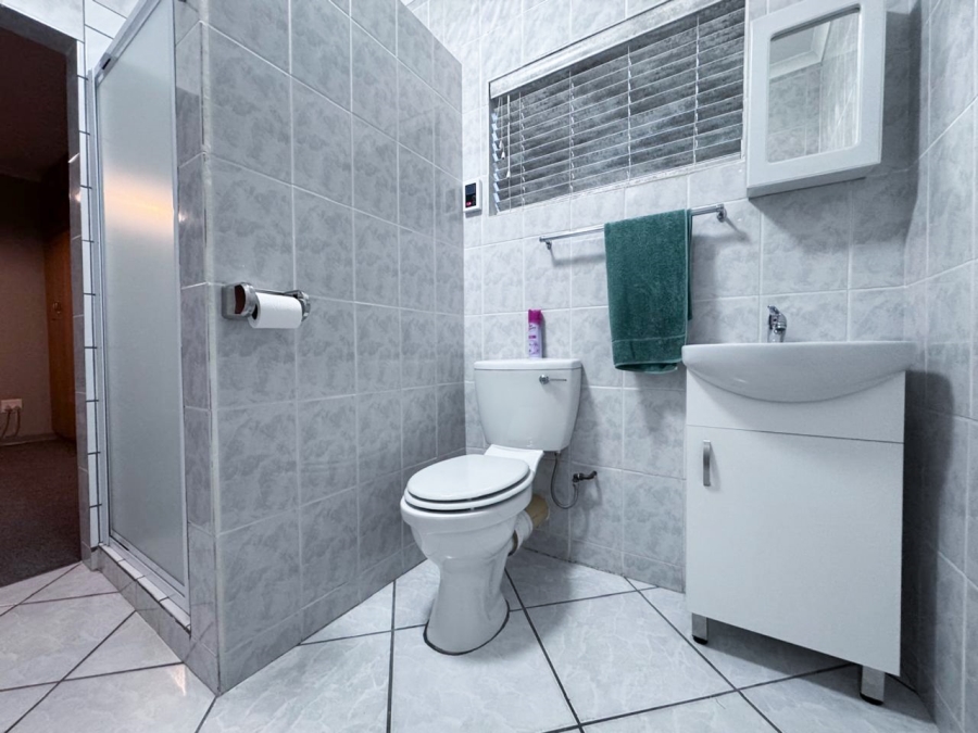 2 Bedroom Property for Sale in Aviary Hill KwaZulu-Natal