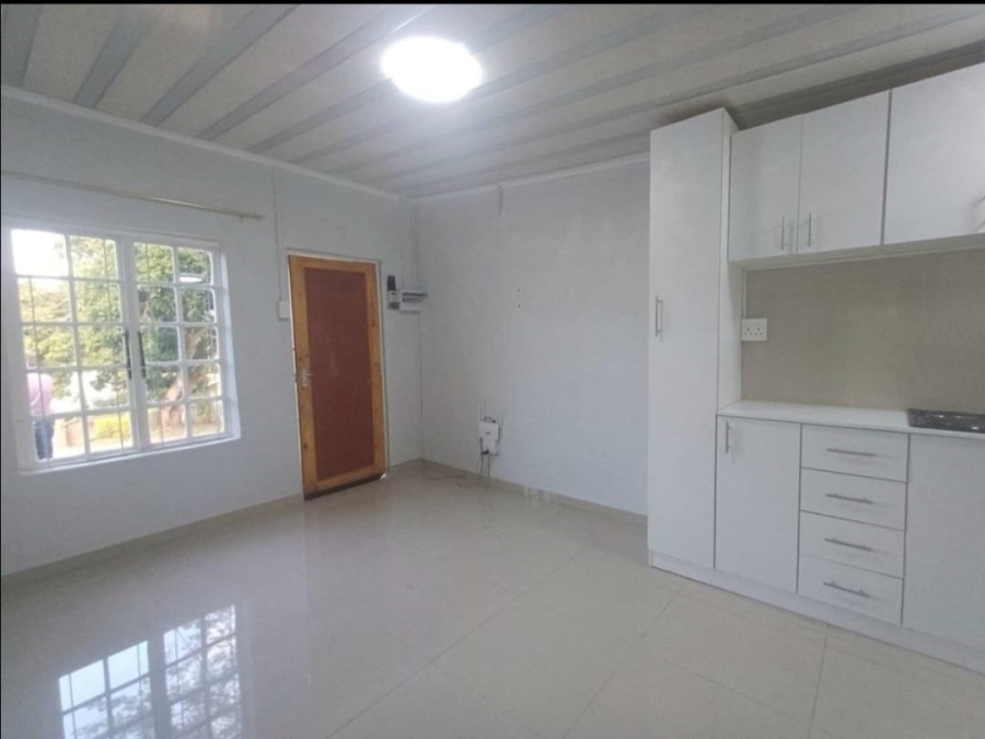 To Let 2 Bedroom Property for Rent in Northdene KwaZulu-Natal