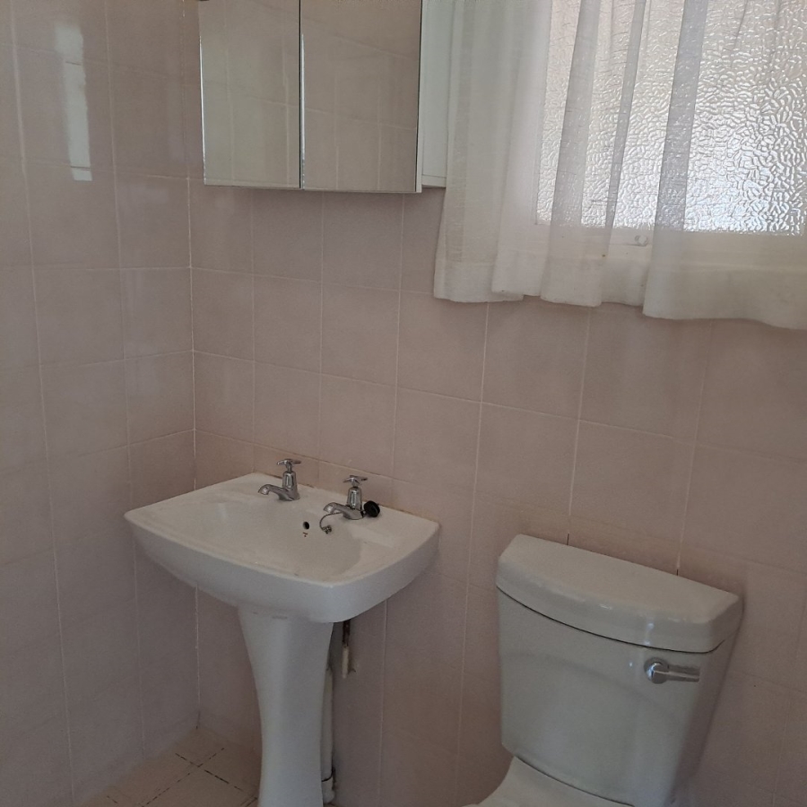 1 Bedroom Property for Sale in Scottburgh Central KwaZulu-Natal